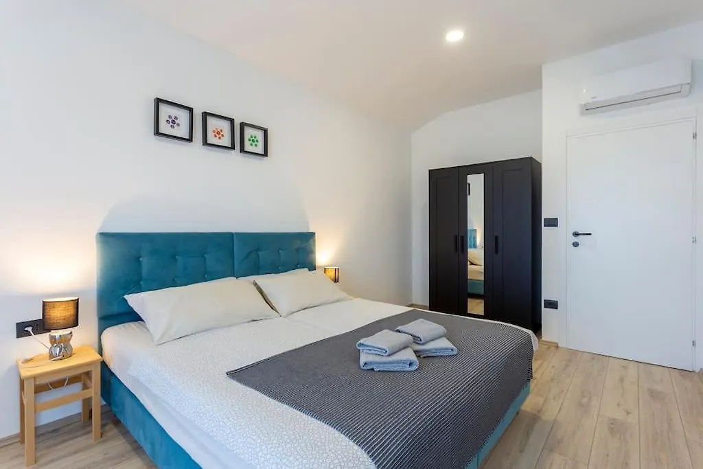 Modern Holiday House Near Beach Fazana Croatia