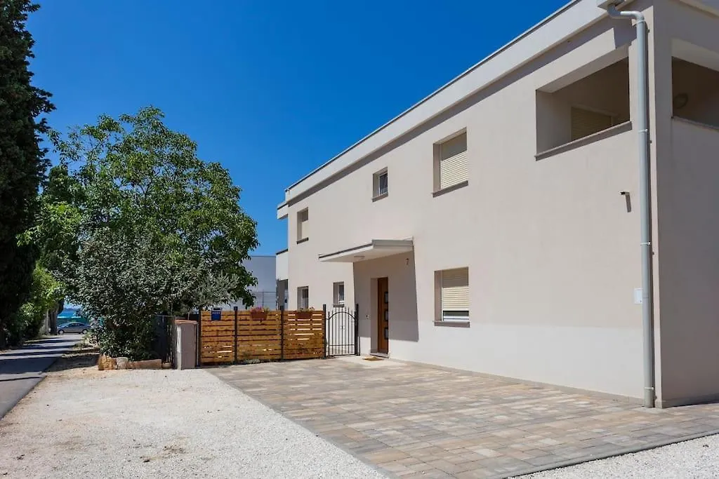 Modern Holiday House Near Beach Fazana Holiday home