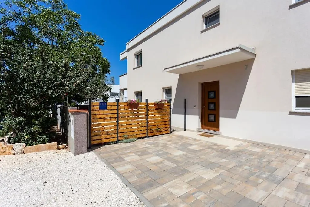 Modern Holiday House Near Beach Fazana Holiday home